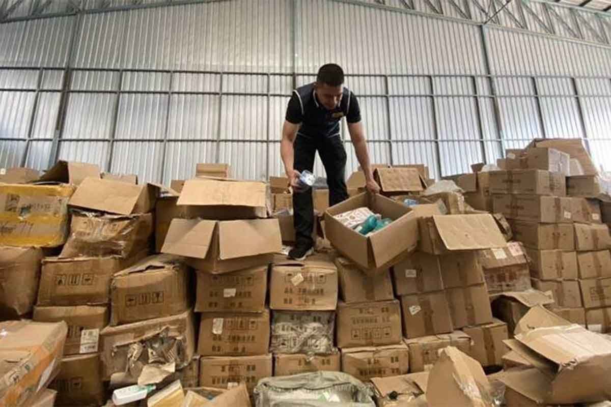 မဟာချိုင်တွင် အလှကုန်ပစ္စည်းအတု နှစ်သိန်းကျော်နှင့်အတူ မြန်မာအမျိုးသမီးတစ်ဦးကို ဖမ်းမိ