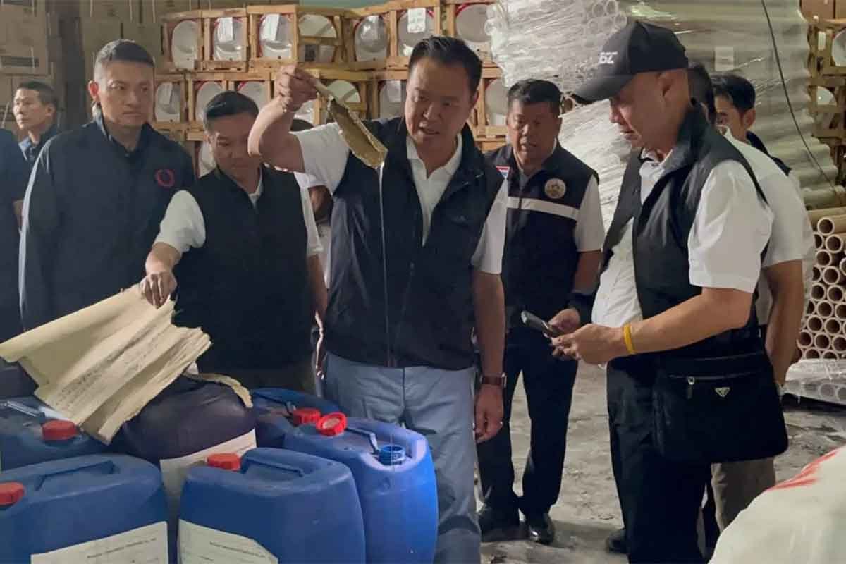 ရနောင်းတွင် မြန်မာတစ်ဦးပိုင် ဘတ်သန်း ၅၀တန် တရားမဝင်ကုန် သိုလှောင်ရုံကို ထိုင်းဝန်ကြီးချုပ်ကိုယ်တိုင်ဝင်ဖမ်း